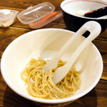 地球の中華そば - noodle cutterは切れ味抜群