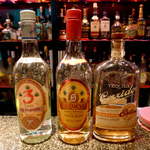 スモーレスト・バー  - トレス・マゲイヤス・ゴールド、テキーラコリドー・エクストラアネホ