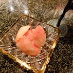 スモーレスト・バー  - 山形の桃をいただきました！「ゆうぞら」と「美晴」硬さが素敵