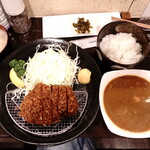 とんかつ 椛 - 本日いただいたのは、”上ロースかつ定食”（220g） 1,500円と”カレールー”（数量限定）300円です。