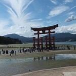 あなごめしうえの 宮島口本店 - 食べたら→すぐ近くの宮島：日本三景へ観光に行きましょう！雲が鳥の羽根のようで美しいd(`･∀´･+) 