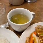 南海飯店 - かたい焼ソバのスープ