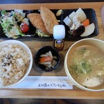 逗子キッチン - 一汁三菜定食」980円