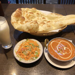 世話 ネパール・インドレストラン - バターチキンカレーセット (ラッシー)