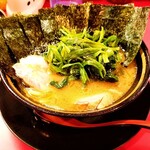 家系ラーメン とらきち家 - ラーメン、のり、ほうれん草増し