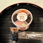 四季茶寮えど - お持ち帰り用あんみつ
本体(198g)＋黒みつ(30g）　540円（税込み）