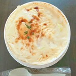 レストラン ラプレ・ミディ - 直径15cm×深さ4cmの容器すり切り一杯に入っています