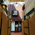 Cafe Renoir - 元町ショッピングモールからの入口。