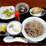 手打ちそば 趣味の店 - そばとラーメンセット(1250円也) 
どちらも食べたい人におすすめのメニュー♪