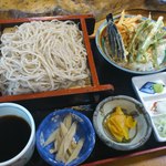 利久庵 - 野菜天丼と蕎麦のセット。