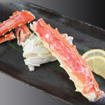 Popularity! Extra thick red king crab leg sashimi (1 piece)