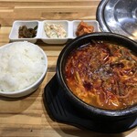 韓国料理専門店 さらんばん - ユッケジャン定食（1,000円）