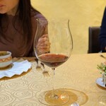 トゥ・ラ・ジョア - Flowers 2014 Camp Meeting Ridge Estate Bottled Pinot Noir