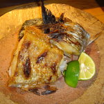 ほねラボラトリー - のど黒（手前）と鰆塩焼き