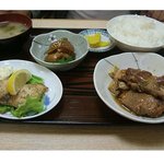 食事処　めし食うべ - 何が出てくるかは、お楽しみ～☆