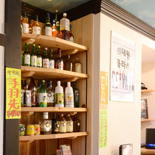韓国縁のお酒とジュースを楽しむ♪ビール×ソジュの爆弾酒もぜひ