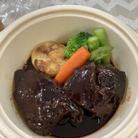 セ シュエット - トロトロの柔らかい和牛の頬肉！！この下にもお肉が潜んでいました(๑˃̵ᴗ˂̵)