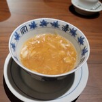 桃仙閣 - フカヒレと蟹の煮込みスープ
