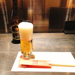 酣 - ビール、テーブルセット