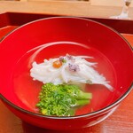 木山 - うすい豆腐と白魚、菜花、 梅肉、 花穂紫鮮の椀物