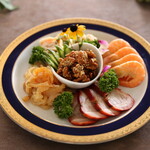 横浜中華街 四川麻婆 - 五種前菜の盛り合わせ