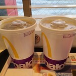 マクドナルド - アイスコーヒーM2個(クーポン240円)です。