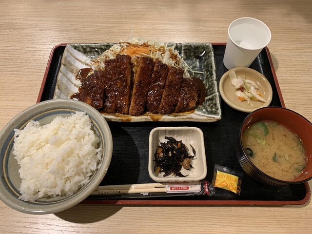 名古屋名物 みそかつ 矢場とん 大阪 阪急三番街店 大阪梅田 阪急 とんかつ 食べログ