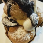 パティスリ・ル・スィエル - プロフィットロール（アップ）