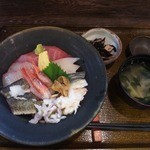 河童土器屋 - 上海鮮丼