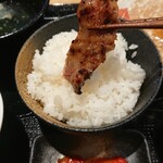 精肉卸問屋直営焼肉店 牛次郎 - 