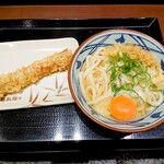 Marugame Seimen - ちくわ天＆釜玉うどん(並)