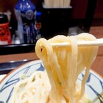 丸亀製麺 - 中太麺
