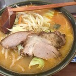 Tayama - みそラーメン750円ニンニク50円