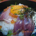 Izakanaya Amimoto - 海鮮丼