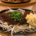 上本町 チエちゃん - ハネシタステーキ定食②