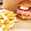 ゴーストバーガー - 料理写真:ベーコンチーズバーガーセット(840円)