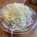 Kikuya Curry - ハンバーグカリー（カシミール ライス小） ¥1150
            サラダの底にはポテサラ⭐︎
