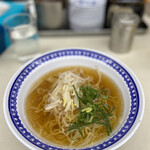 餃子の王将 - 学割定食のミニラーメン！汁まで飲み干すポテンシャル！