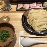 中華蕎麦 とみ田 - つけめん+特選全部乗せトッピング+白ワイン