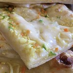LINGSHA - ガーリックチーズナンはチーズサンドではなくチーズオンなので注意