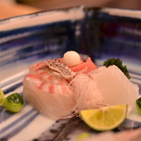 銀座 小十 - 鯛・イカ・マグロのお造り
                  