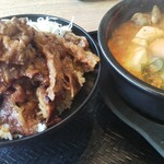 カルビ丼とスン豆腐専門店 韓丼 - 