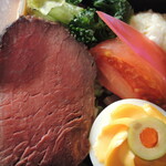 レストラン香味屋 - ローストビーフ＋生野菜など