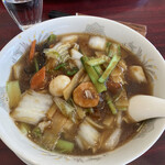 栄華楼 - 五目麺800円