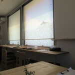 とらや菓子店 - 店内