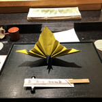 京極寿司 - 折り紙鶴がお出迎え