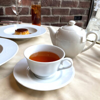 グラナータ TBS店 - DESSERT SET（税･サービス料込 1,300円～）
                    
                    カスタードプリン
                    ハーブティー（森の苺）