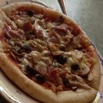 ボルカノ三原牧場店 - ベーコンとキノコのピザ