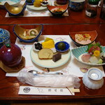 鶴生館 - 寿司会席のお料理の一例です。