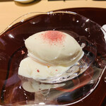 おみ乃 - ・桜のミルクアイス